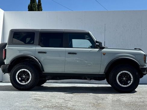 Used 2024 Ford Bronco Badlands AWD/4WD image 2