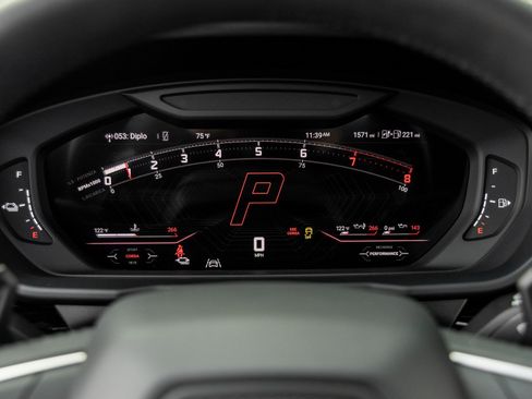 Used 2025 Lamborghini Urus SE image 24