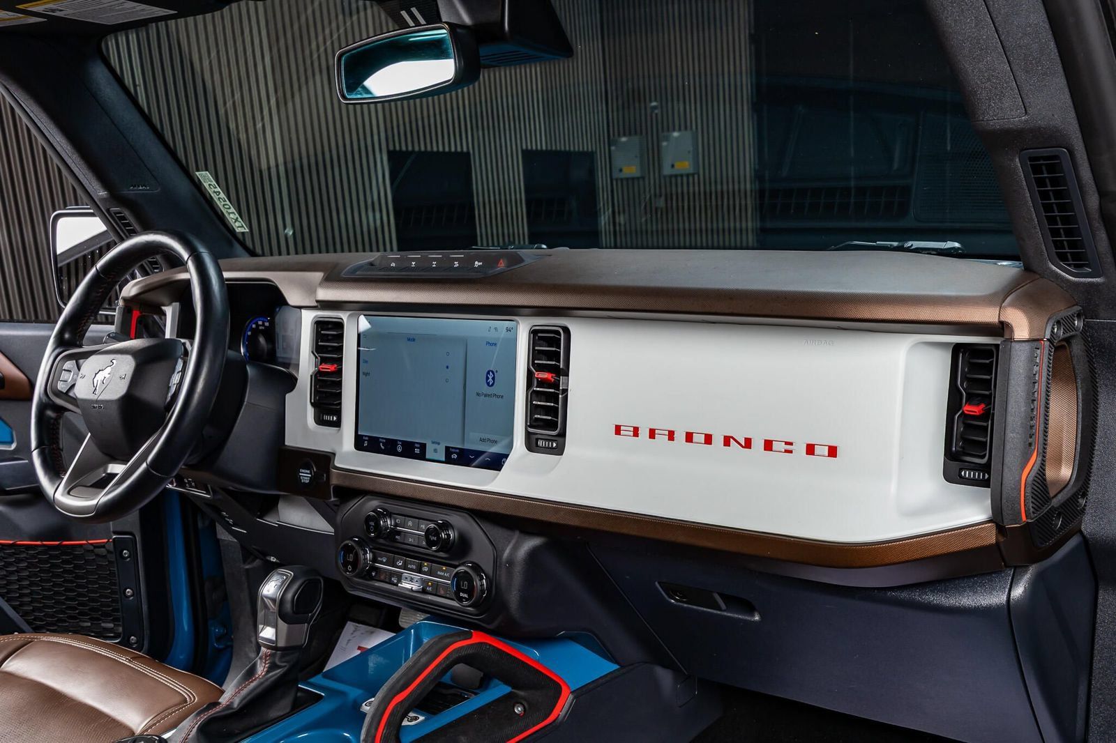 Used 2024 Ford Bronco Heritage Edition AWD/4WD image 18