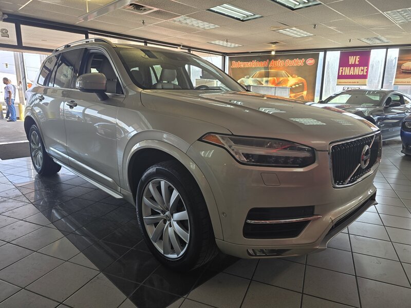 Used 2016 Volvo XC90 T6 Momentum w/ Momentum Plus Package AWD/4WD image 3