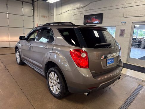 Used 2011 Chevrolet Equinox LT w/ Driver Convenience Package FWD image 2