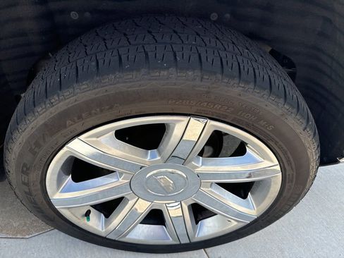 Used 2019 Cadillac Escalade Premium Luxury AWD/4WD image 5