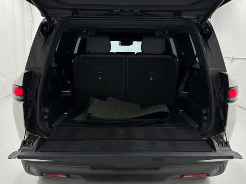 Used 2025 Rivian R1S Adventure image 39