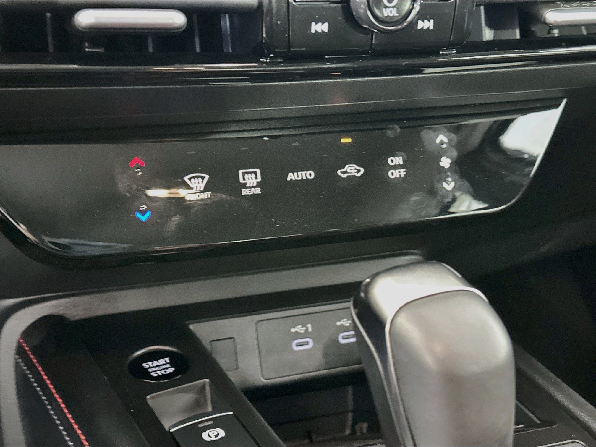 Used 2026 Nissan Kicks SR FWD image 23