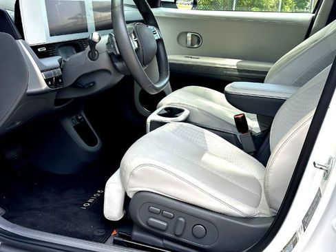 Used 2022 Hyundai Ioniq 5 Limited AWD/4WD image 8