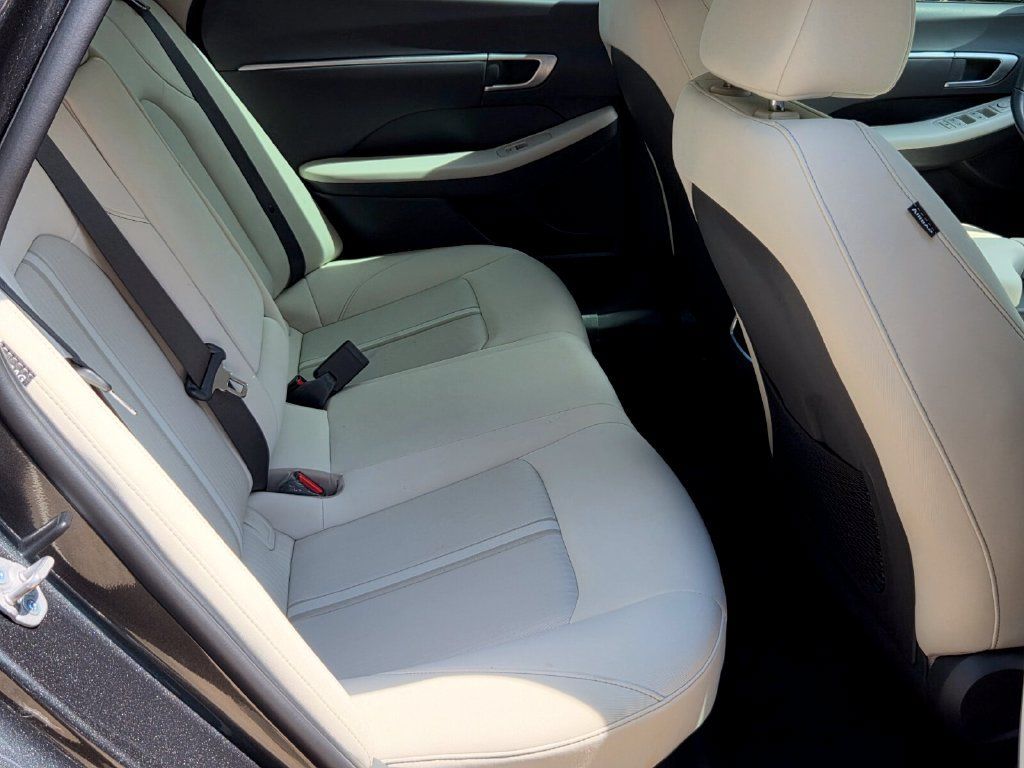 Used 2025 Hyundai Sonata SEL FWD image 17