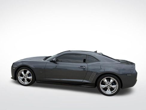 Used 2010 Chevrolet Camaro LT w/ RS Package RWD image 7