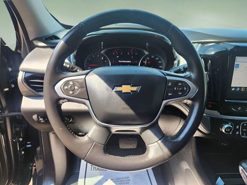 Used 2021 Chevrolet Traverse LT w/ LT Premium Package AWD/4WD image 14