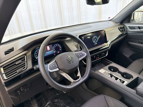 New 2026 Volkswagen Atlas Cross Sport SE AWD/4WD image 4