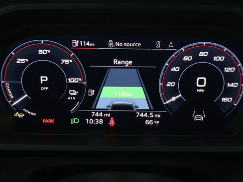 Used 2025 Audi Q4 e-tron Premium image 13