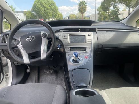 Used 2015 Toyota Prius Three image 15