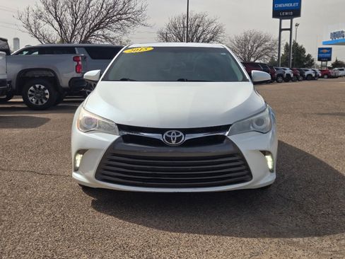 Used 2015 Toyota Camry XLE w/ Moonroof Package image 3