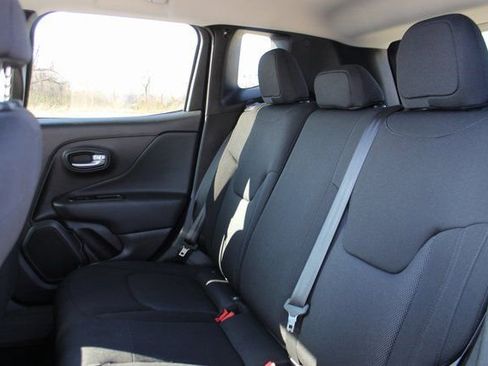 Used 2023 Jeep Renegade Latitude image 26