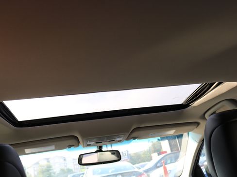 Used 2016 Toyota Avalon XLE Premium image 34