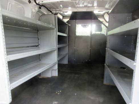Used 2018 Ford Transit 250 130 Low Roof RWD image 11