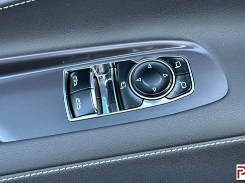 Used 2025 Chevrolet Corvette E-Ray w/ Stealth Interior Trim Package image 13