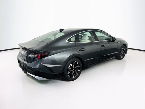 Used 2025 Hyundai Sonata SEL FWD image 9