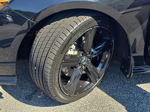 Used 2023 Honda Accord Sport image 32