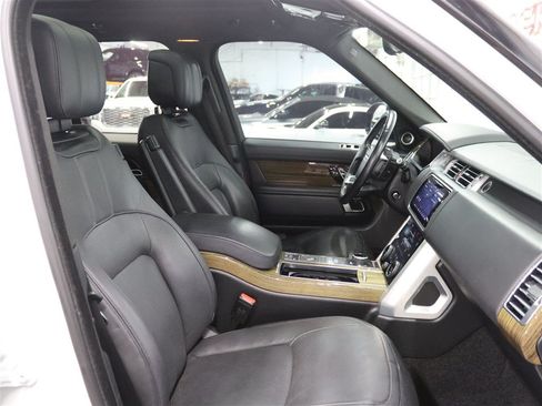 Used 2018 Land Rover Range Rover Supercharged AWD/4WD image 34