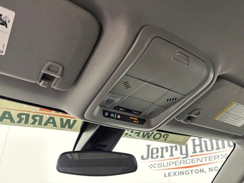 Used 2025 Chevrolet Blazer LT AWD/4WD image 23