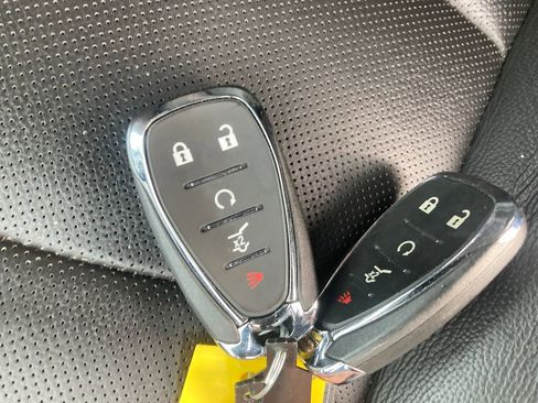 Used 2018 Chevrolet Equinox Premier image 38