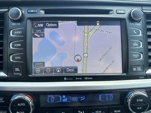 Used 2019 Toyota Highlander Limited image 23