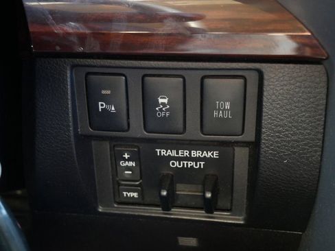 Certified 2016 Toyota Tundra Limited image 22