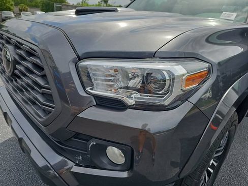 Used 2022 Toyota Tacoma TRD Sport w/ Technology Package RWD image 36
