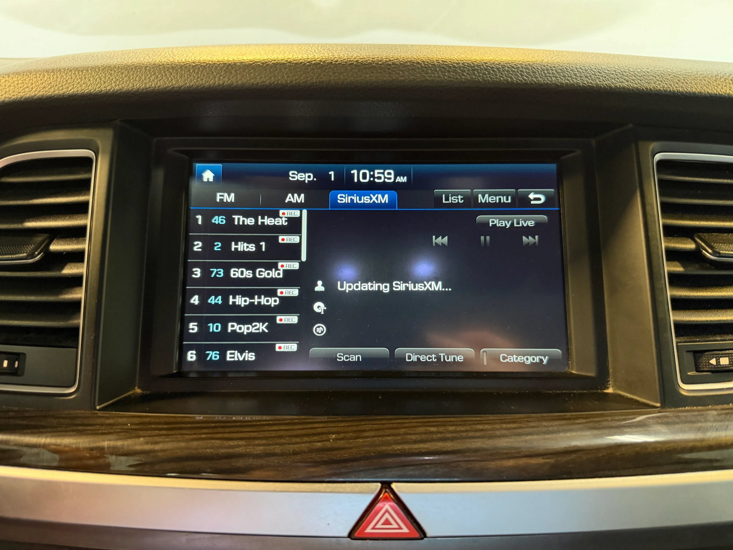 Used 2016 Hyundai Genesis 3.8 w/ Option Group 03 AWD/4WD image 19