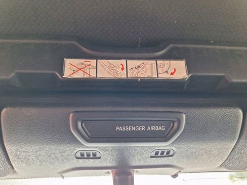 Used 2020 Jeep Wrangler Sport AWD/4WD image 17