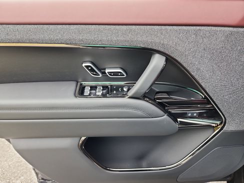 Used 2025 Land Rover Range Rover Sport Dynamic SE image 24