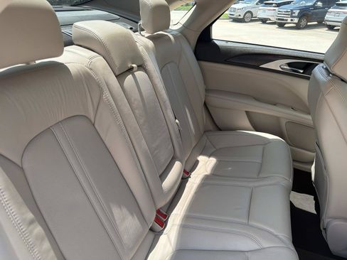 Used 2020 Lincoln MKZ Reserve w/ Monochromatic Package FWD image 10