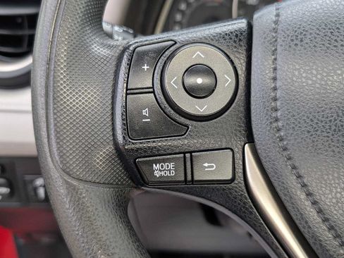 Used 2015 Toyota RAV4 LE AWD/4WD image 32