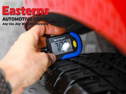 Used 2017 Dodge Journey SE w/ Flexible Seating Group image 30