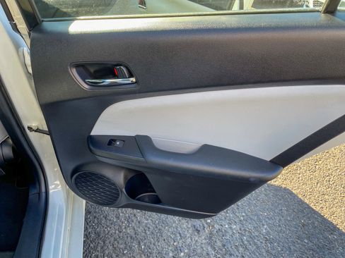 Used 2017 Toyota Prius Two w/ Carpet Mat Package image 26