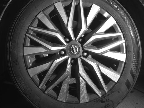 Used 2025 Nissan Altima 2.5 SV FWD image 12