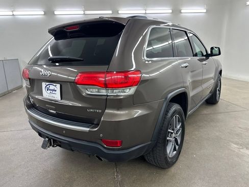 Used 2017 Jeep Grand Cherokee Limited w/ Trailer Tow Group IV AWD/4WD image 12