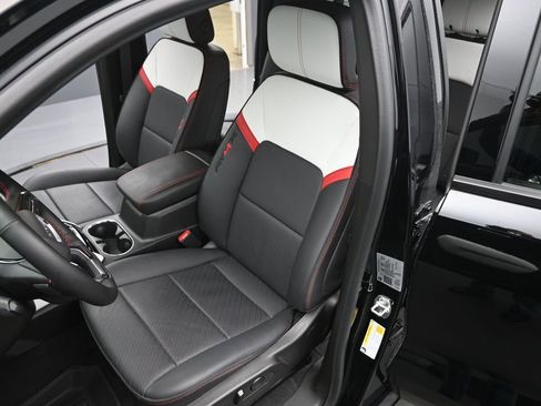 Used 2024 GMC Canyon AT4X image 11