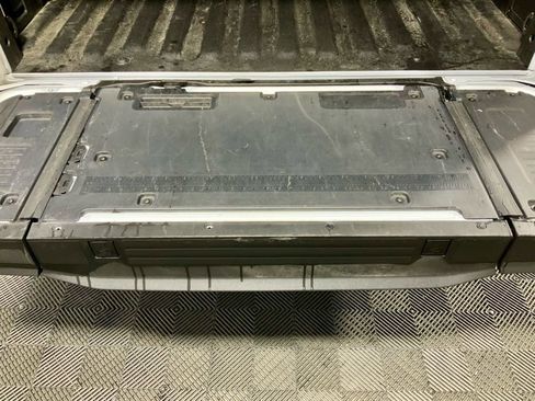 Used 2025 Ford F150 Platinum image 13