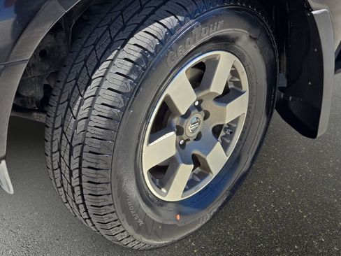 Used 2010 Nissan Frontier PRO-4X RWD image 31