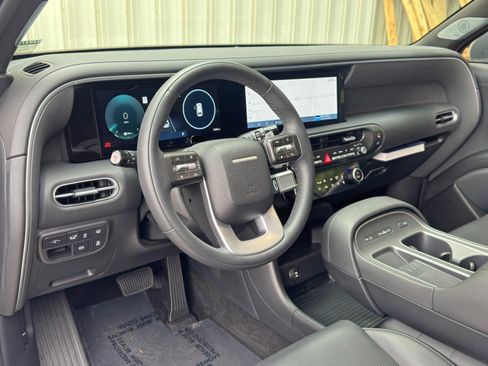 Used 2026 Hyundai Palisade Calligraphy FWD image 14