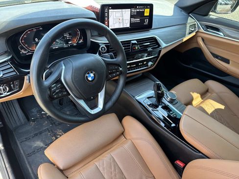 Used 2023 BMW 530i w/ Convenience Package image 22
