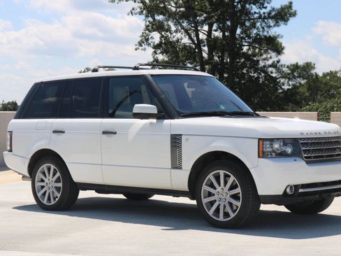 Used 2011 Land Rover Range Rover Supercharged AWD/4WD image 6