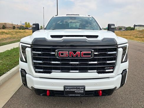 Used 2024 GMC Sierra 2500 AT4 w/ AT4 Premium Plus Package AWD/4WD image 8