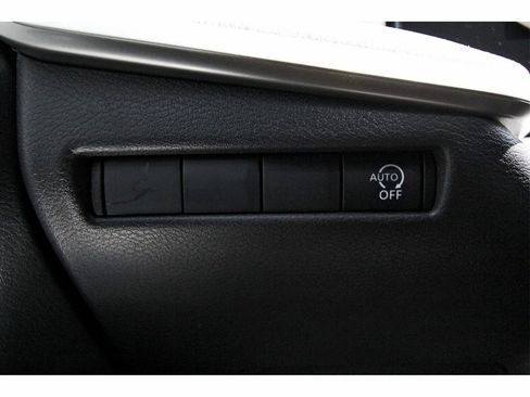 New 2026 Nissan Kicks SV image 14