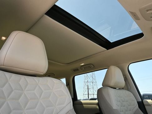 Used 2025 Nissan Armada Platinum RWD image 25