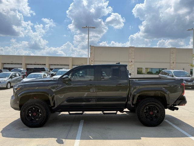 Used 2026 Toyota Tacoma TRD Pro AWD/4WD image 8