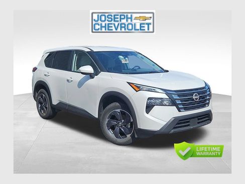 Used 2025 Nissan Rogue SV AWD/4WD image 1