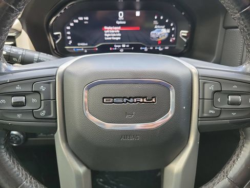 Used 2022 GMC Yukon Denali w/ Denali Premium Package AWD/4WD image 33