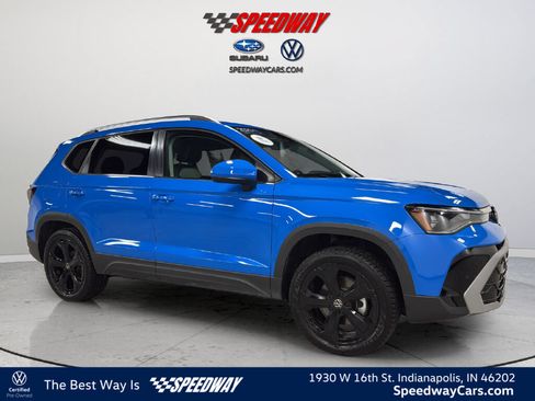 Certified 2025 Volkswagen Taos SEL AWD/4WD image 1